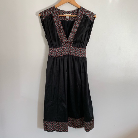Forever 21 Dresses & Skirts - Forever 21 Midi Dress Black and Mosaic Border